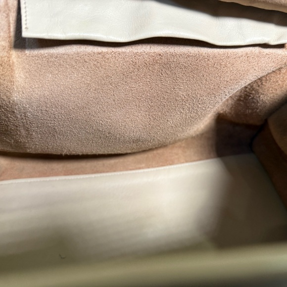 Authentic YSL Beige Cabass - Picture 6 of 9